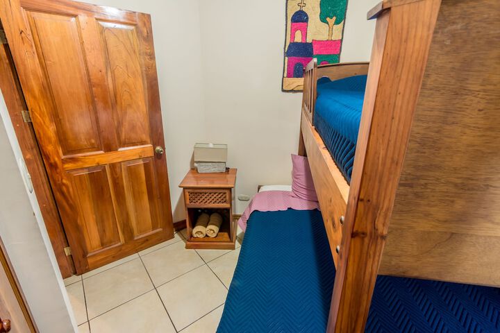 Room 6 of 39