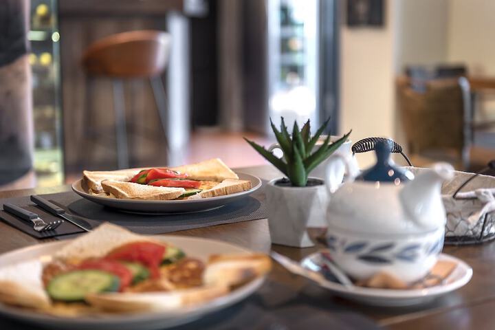 Breakfast/Coffee Service 30 of 45