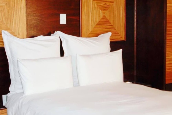 Room 4 of 24