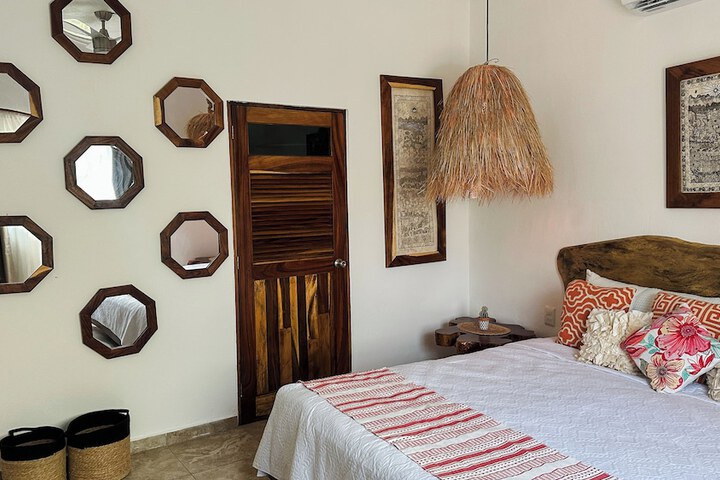 Room 5 of 7
