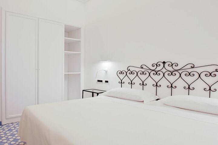 Room 32 of 111