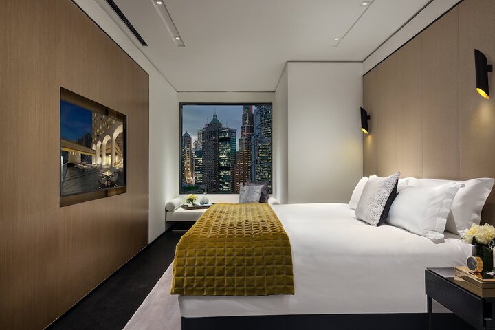 Room 6 of 94