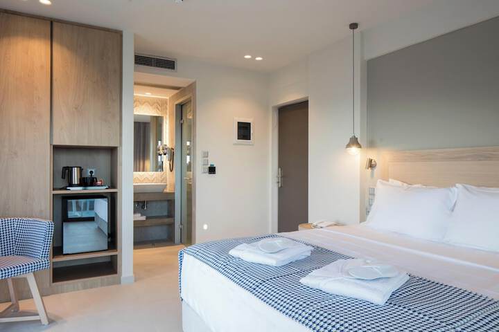 Room 9 of 35