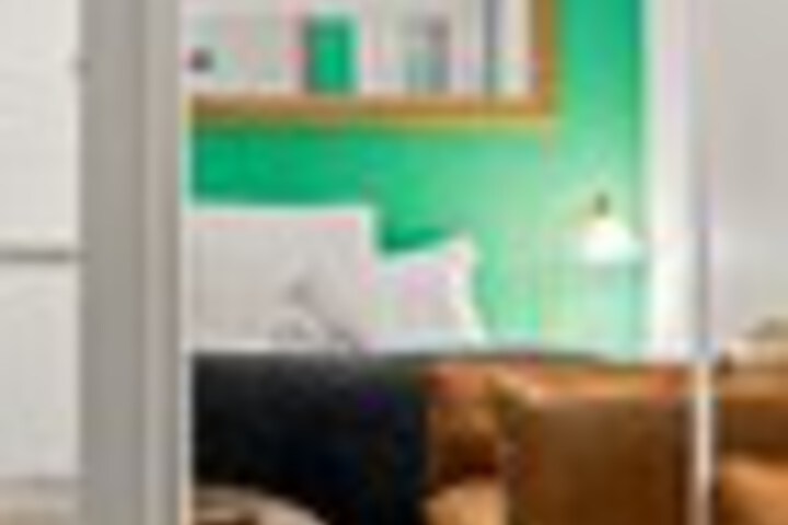 Room 227 of 318