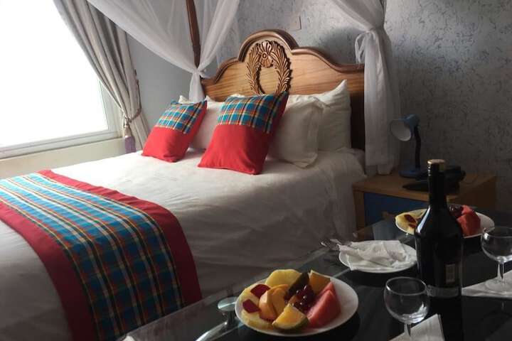 Room 4 of 35