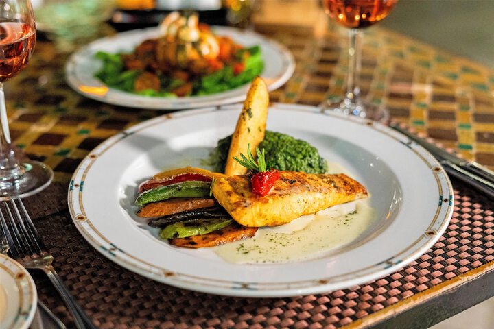 Dining 128 of 176