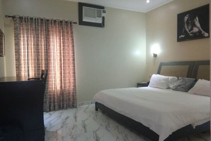 Room 12 of 24