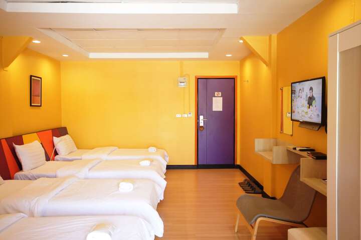 Room 9 of 49