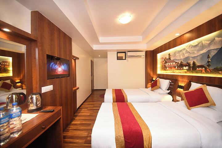 Room 11 of 32