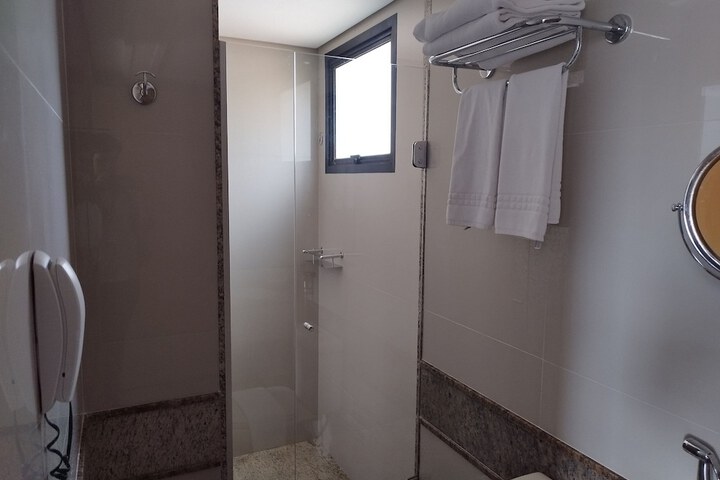 Room 13 of 24