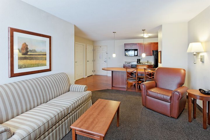 Room 10 of 85
