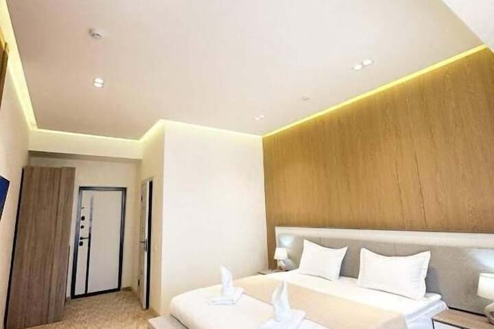 Room 30 of 60