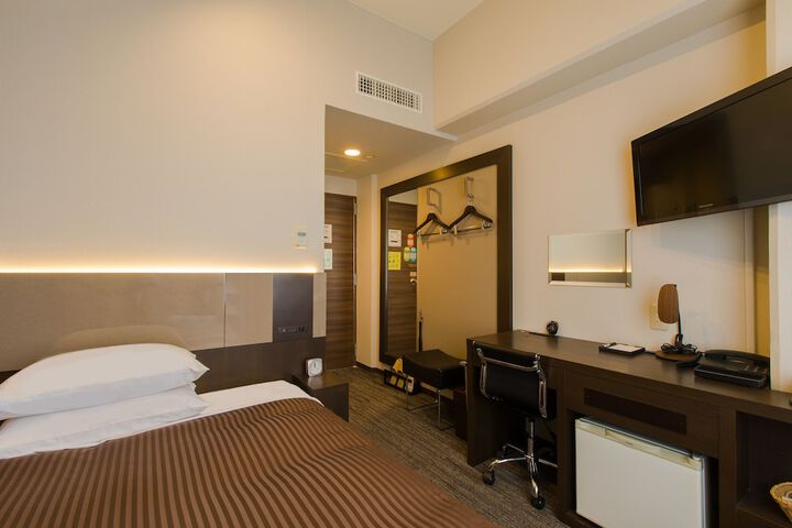 Room 5 of 47