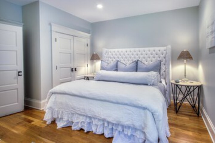 Room 15 of 22