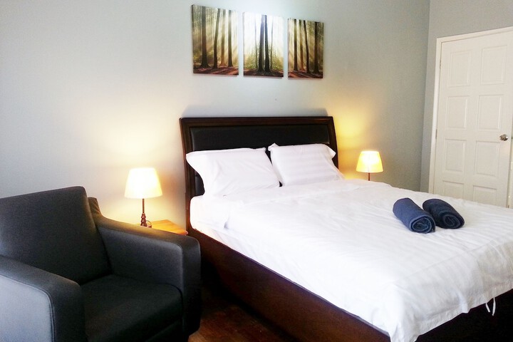 Room 3 of 64
