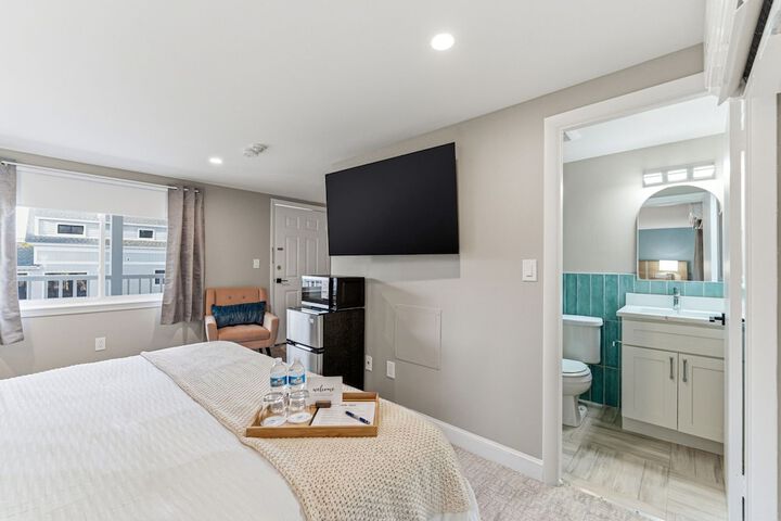 Room 28 of 38