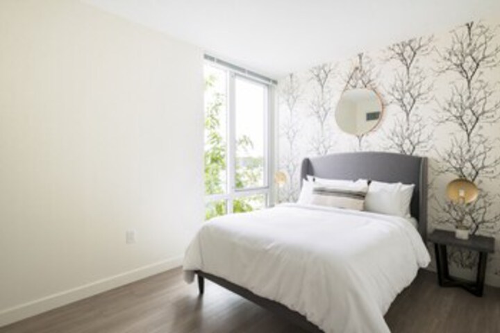 Room 104 of 279