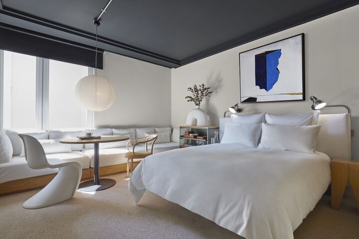 Room 16 of 89