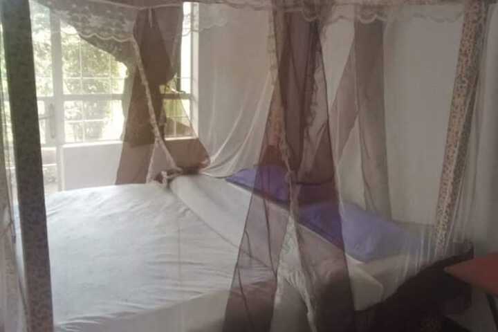 Room 9 of 23