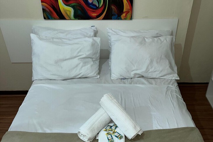Room 13 of 68