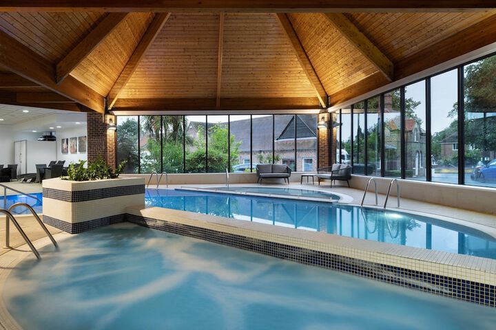 Pools & Facilities
