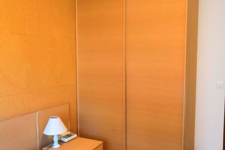 Room 7 of 28