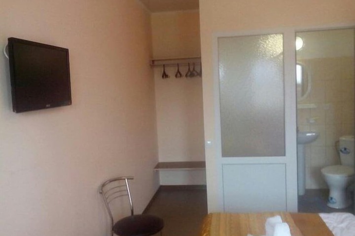 Room 20 of 33