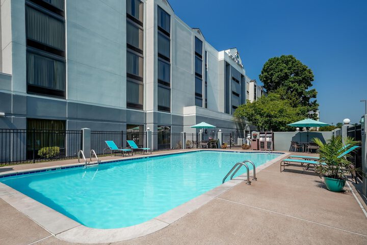 Pool Hotel