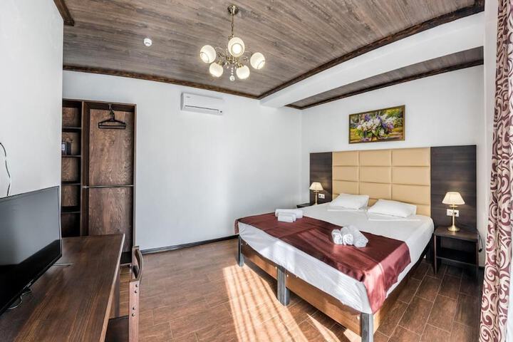 Room 16 of 47