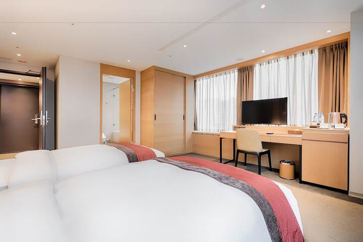 Room 41 of 105