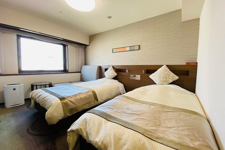 Room 12 of 52