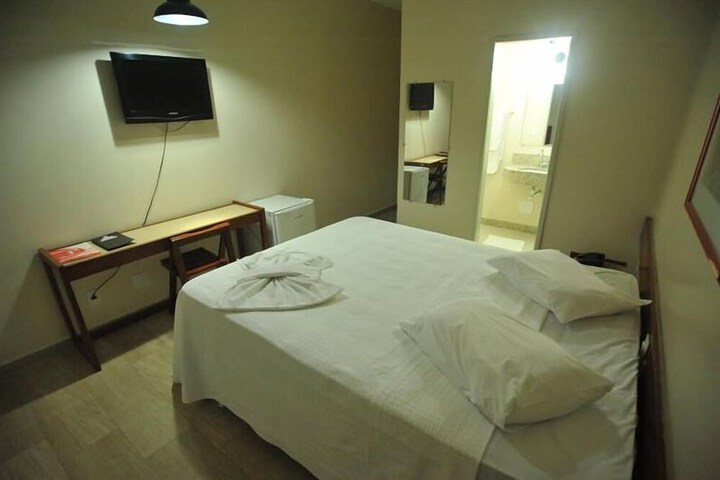 Room 3 of 26