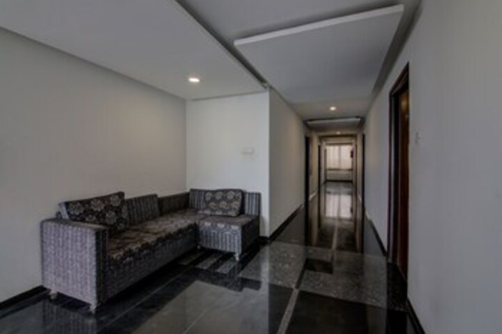 Hotel Interior 6 of 23