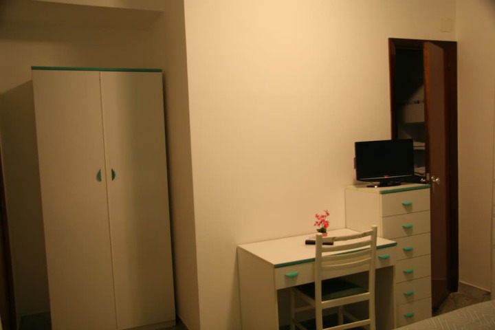 Room 20 of 36