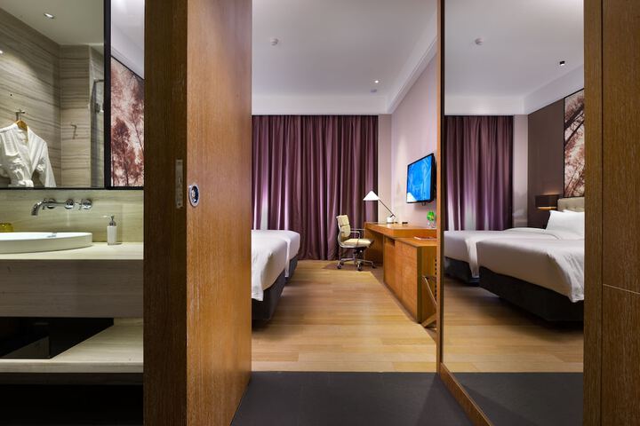 Room amenity