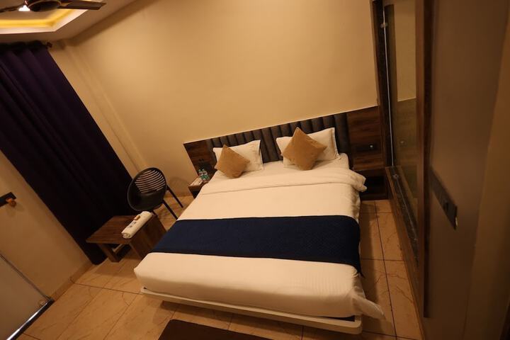 Room 5 of 23