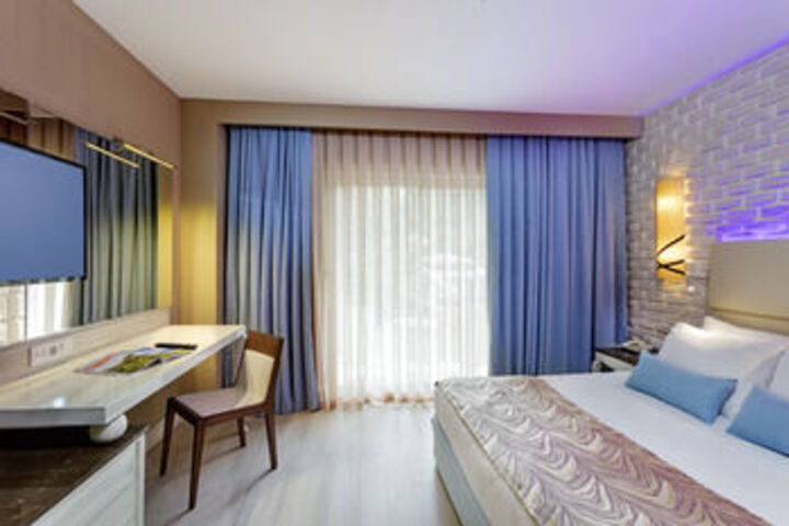Room 25 of 62
