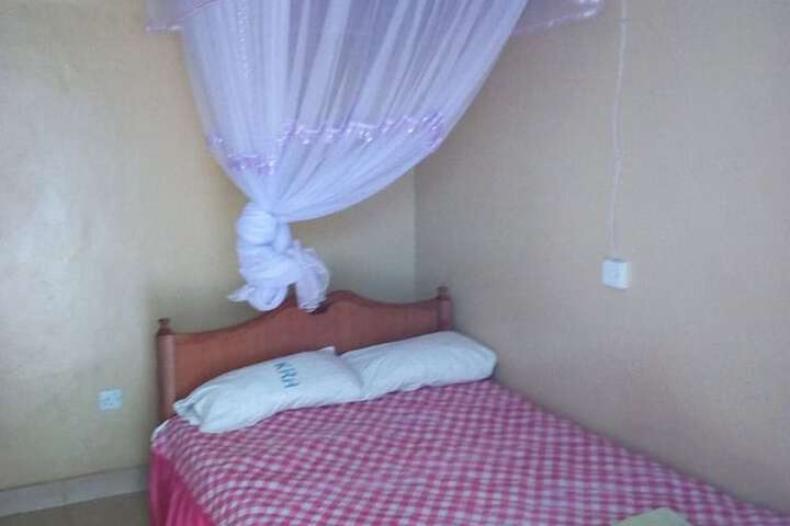 Room 3 of 16