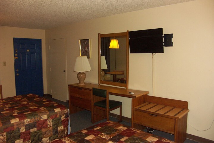 Room 2 of 26