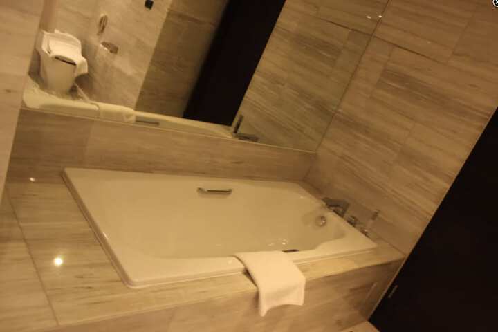 Room 19 of 31