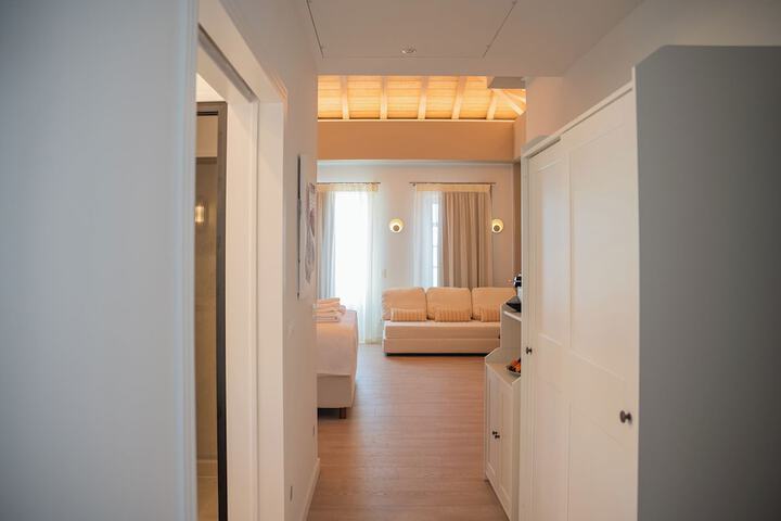 Room 37 of 182