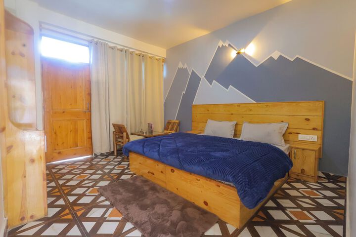 Room 10 of 40