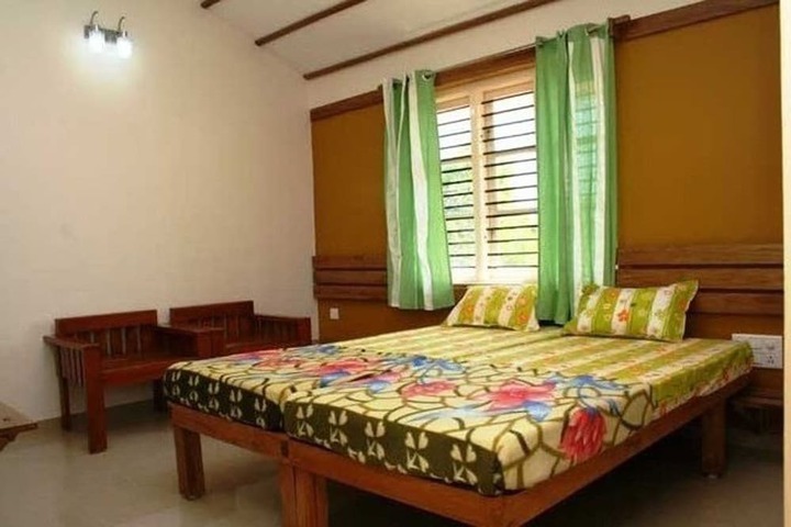 Room 2 of 34