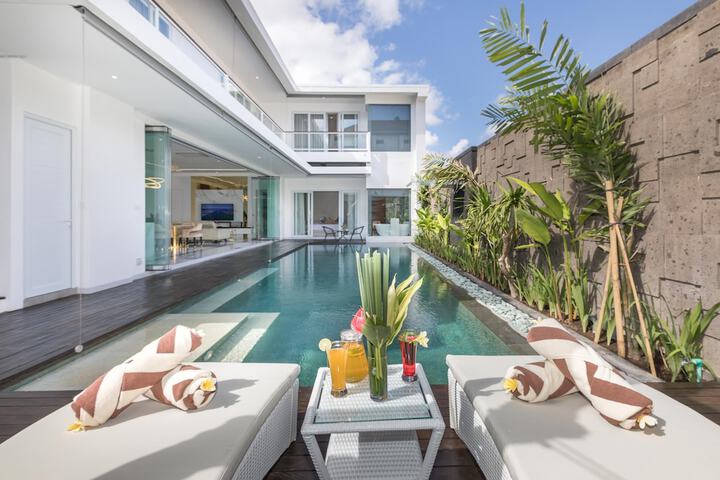 Pool 40 of 62