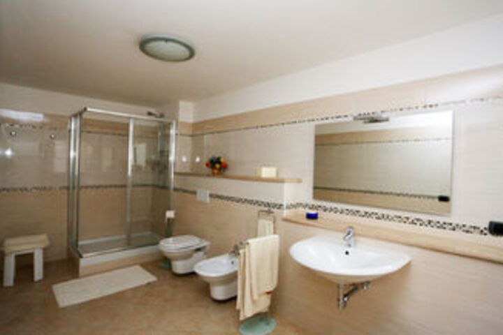 Room 2 of 14