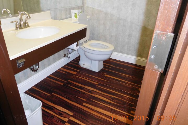 Double Deluxe King Bed (2 of 2)