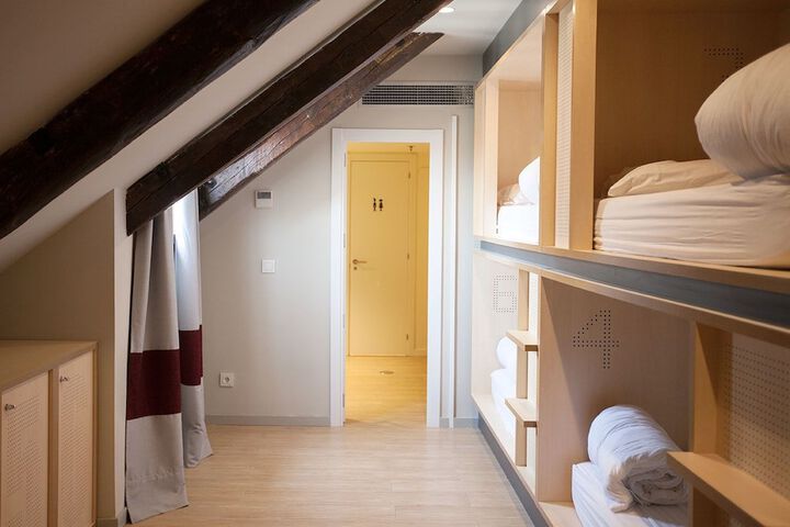 Room 17 of 73