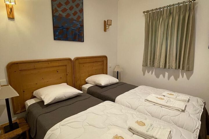 Room 26 of 109