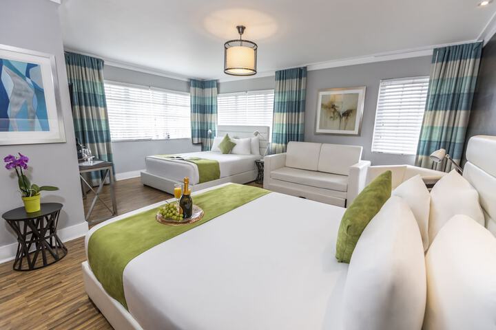 1 Queen Bed (7 of 13)