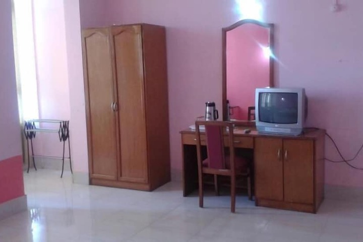 Room 7 of 27